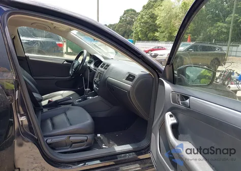 2015 Volkswagen Jetta 1.8T Se из США, поврежденный, VIN 3VWD07AJ7FM313101